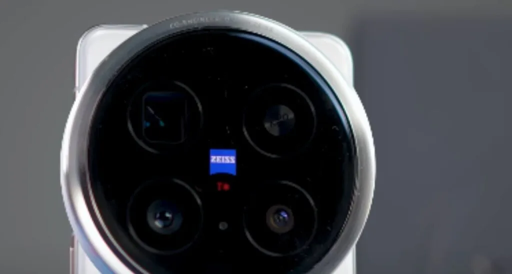 Vivo X200 Pro camera module close-up